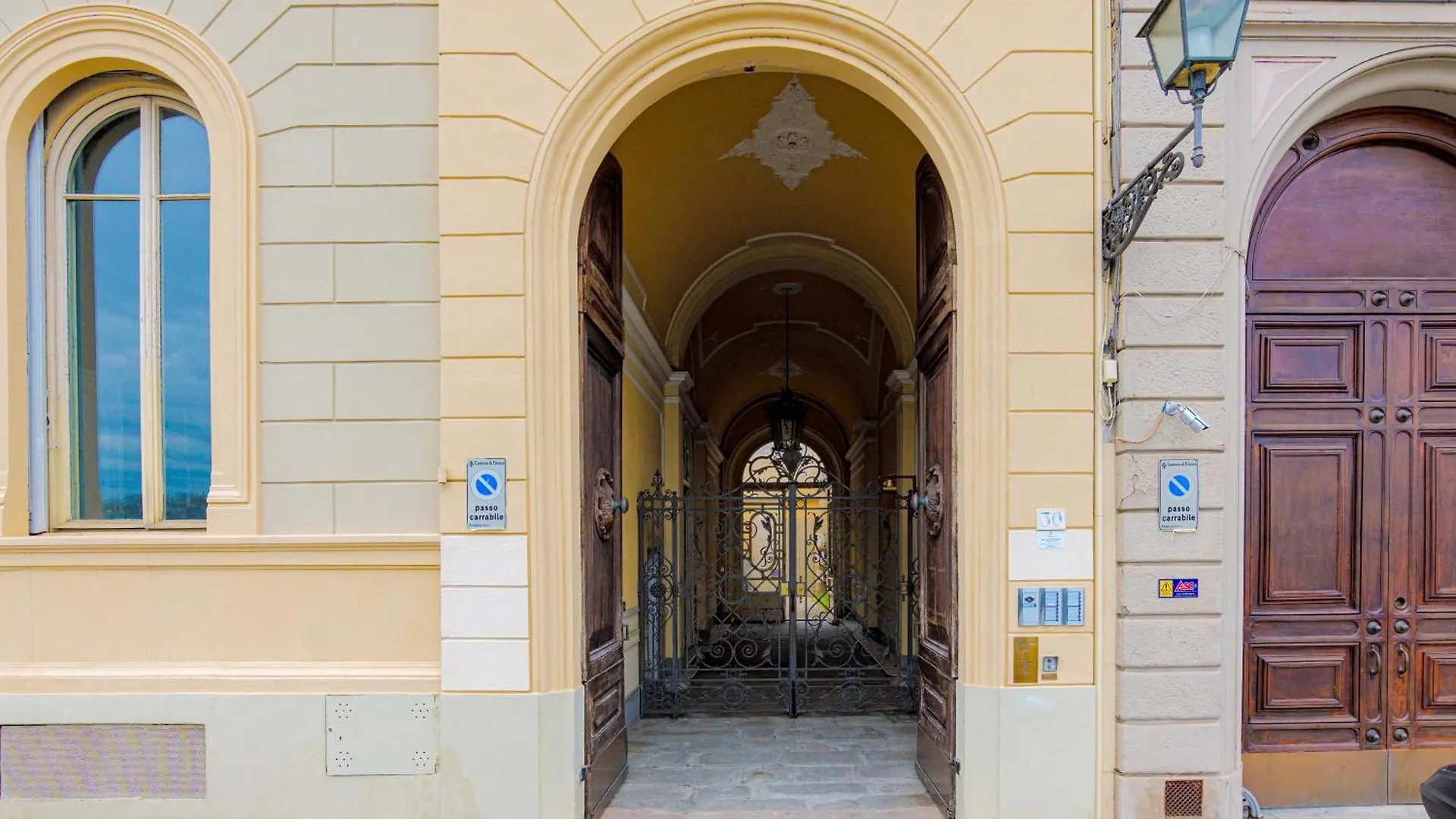 Apartament Loft Lungarno, 2 Steps To Ponte Vecchio, No Ztl Florencja